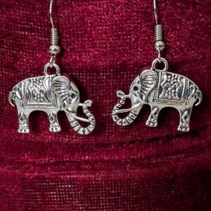 NEW Silver Tone Elephant Dangle Earrings Bohemian Boho